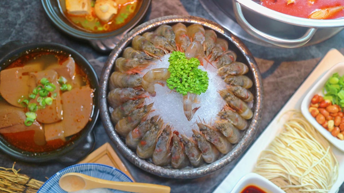 桃園青埔美食推薦|怎麻辣頂級鴛鴦麻辣火鍋、生日就送超浮誇生日蝦誠意滿滿、平價麻辣火鍋店! - 第30張圖