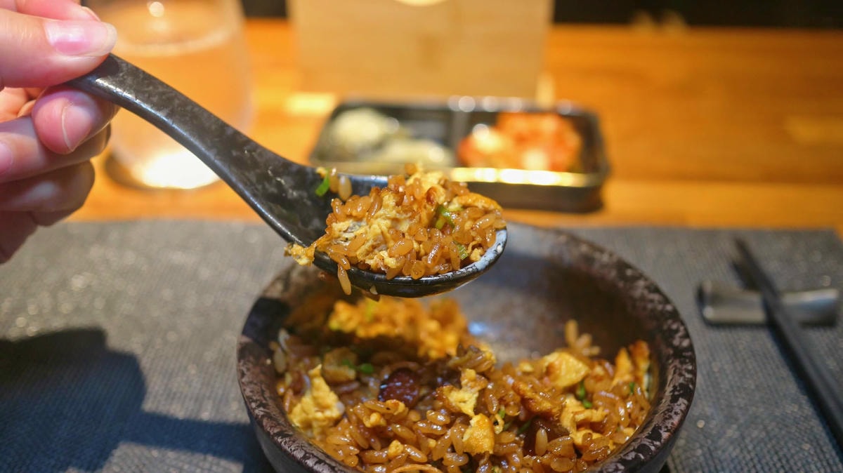 台北燒肉|牛B燒肉、500盤推薦「澳洲全血厚切牛舌」、「牛筋炒飯」必嚐!視覺、聽覺、味覺高感度藝術體驗 , 一場精緻有靈魂的美食享宴! - 第27張圖