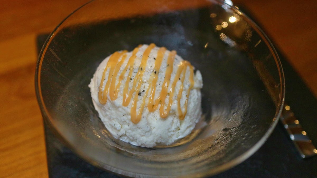 台北燒肉|牛B燒肉、500盤推薦「澳洲全血厚切牛舌」、「牛筋炒飯」必嚐!視覺、聽覺、味覺高感度藝術體驗 , 一場精緻有靈魂的美食享宴! - 第33張圖