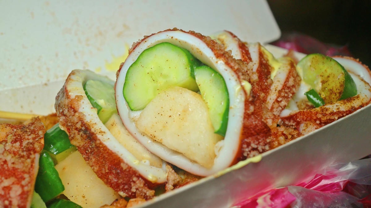 寧夏夜市美食|爆漿脆皮魷魚、手背長脆彈巨大魷魚! - 第13張圖