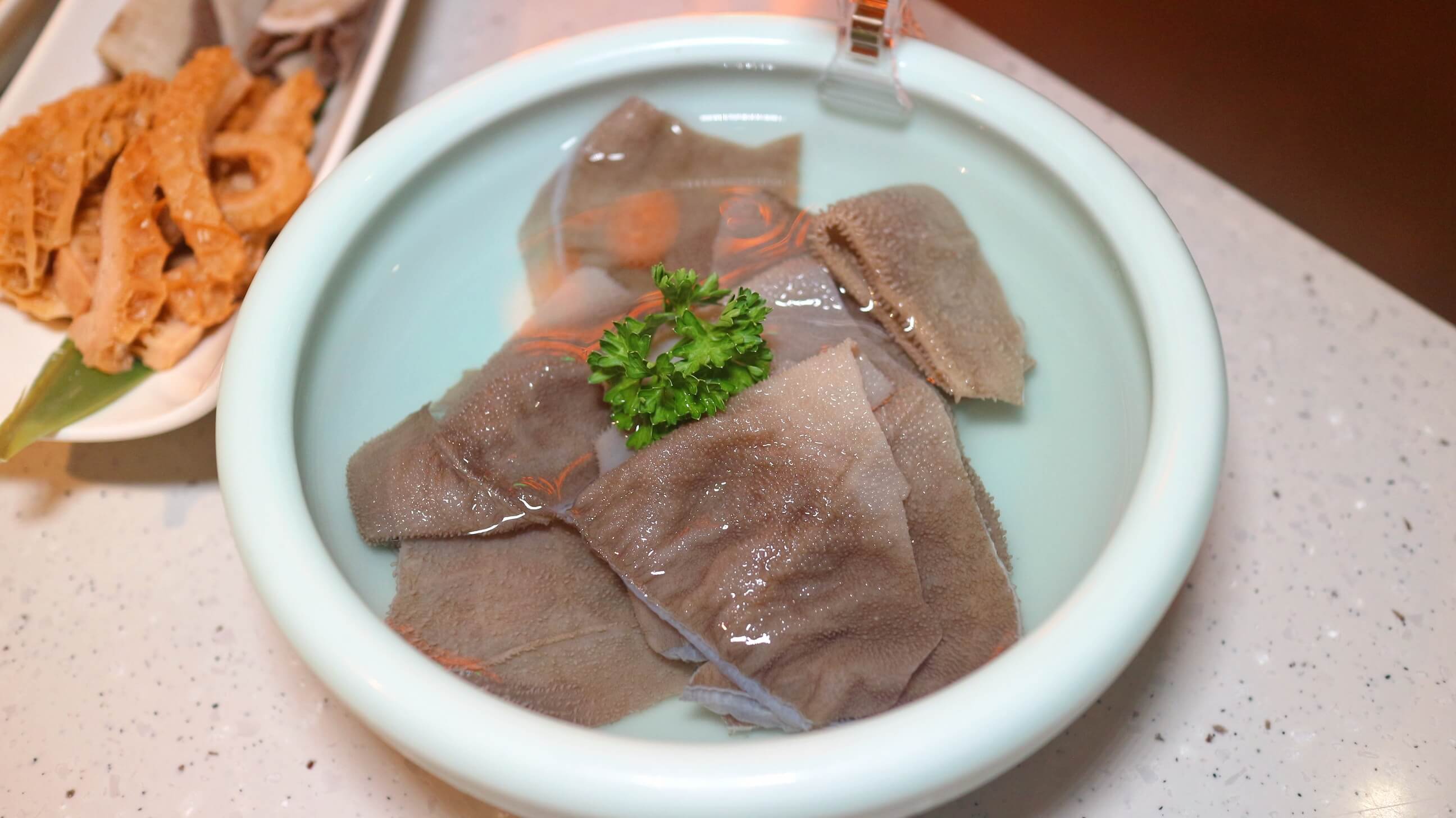 台中西區火鍋推薦|麻一點 重慶老火鍋、香辣過癮不燒喉、搭上麻麻系手搖飲口感太有趣了! - 第23張圖