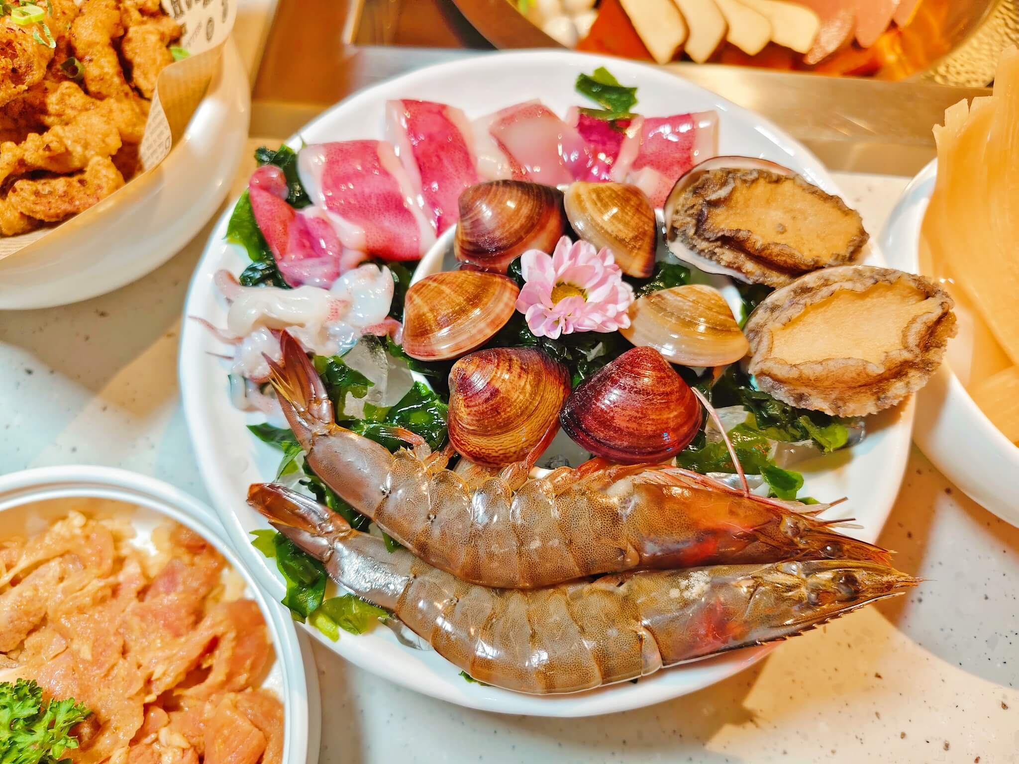 台中西區火鍋推薦|麻一點 重慶老火鍋、香辣過癮不燒喉、搭上麻麻系手搖飲口感太有趣了! - 第15張圖