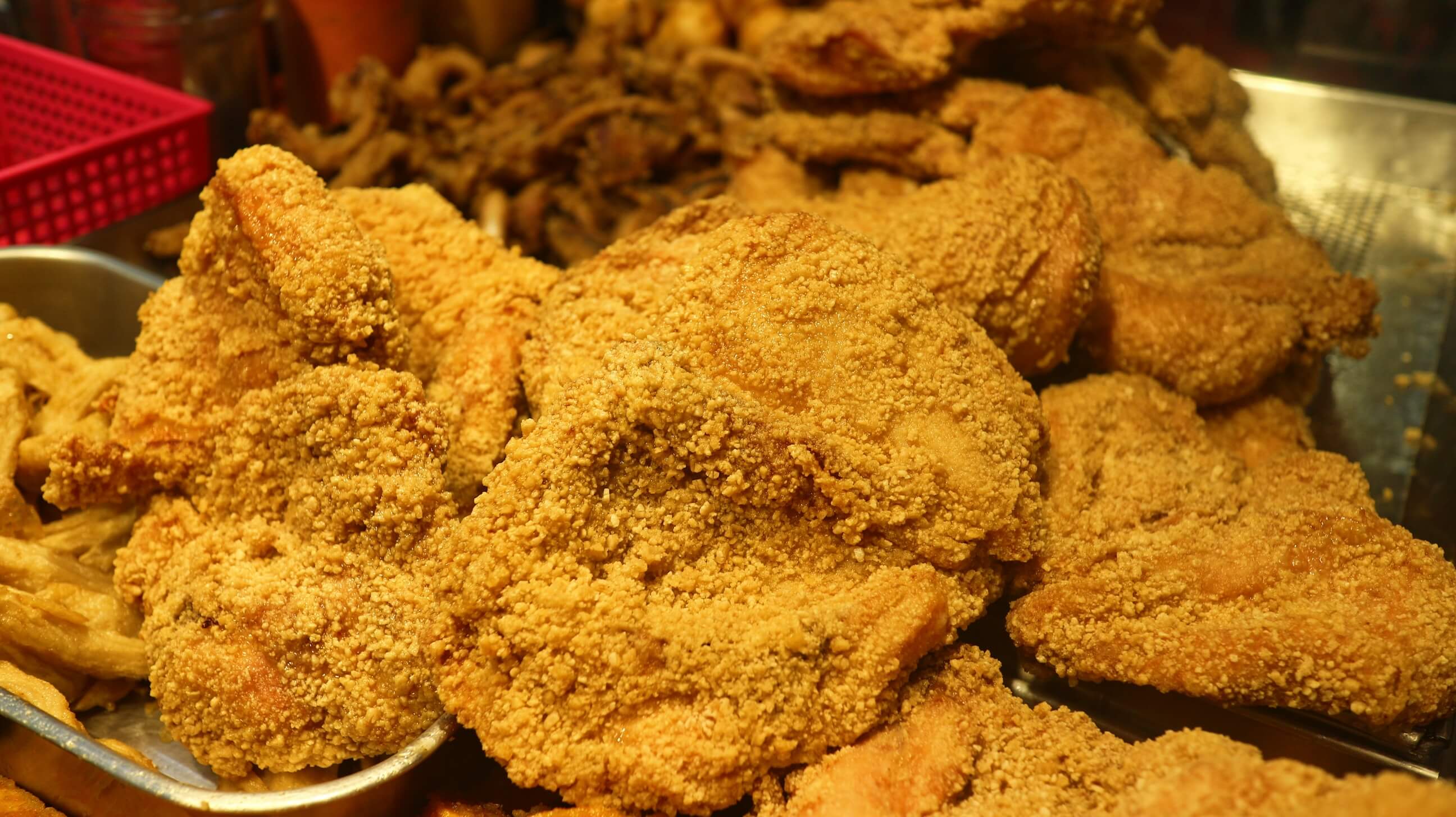 晴光市場美食|陳季炸雞 晴光市場店、香酥雞超搶手!雞排只要55元、雞翅、魷魚圈、地瓜通通必點!! - 第9張圖