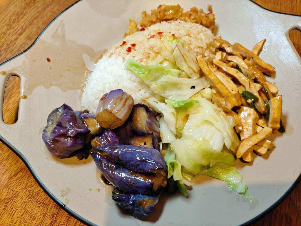 林口美食|蔡家排骨、比臉大雞排、飲料湯品無限享用、加飯不加價超平價人氣便當推薦! - 第13張圖