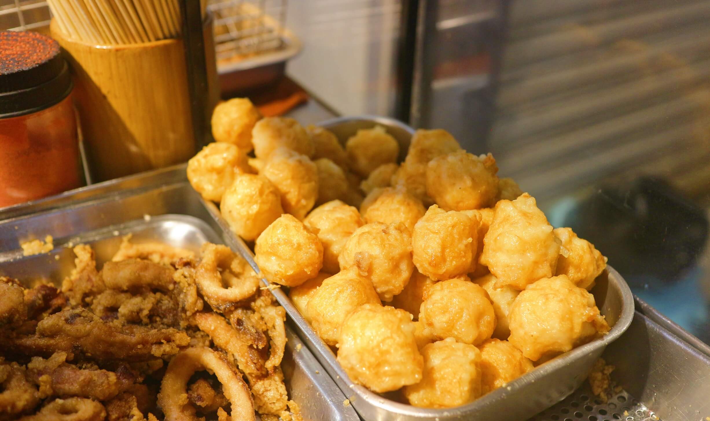 晴光市場美食|陳季炸雞 晴光市場店、香酥雞超搶手!雞排只要55元、雞翅、魷魚圈、地瓜通通必點!! - 第12張圖