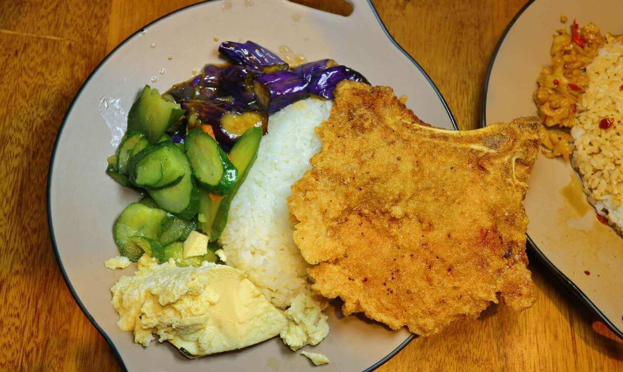 林口美食|蔡家排骨、比臉大雞排、飲料湯品無限享用、加飯不加價超平價人氣便當推薦! - 第14張圖