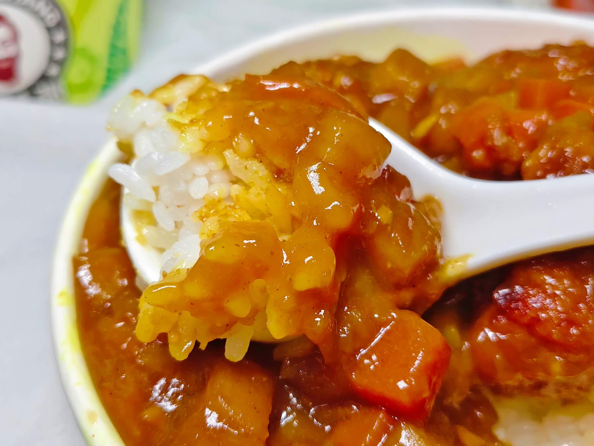 板橋江子翠美食｜鬍鬚張魯肉飯、雙重口感「日式咖哩炸雞丼飯」新上市、一甲子的美食台灣美食必吃！