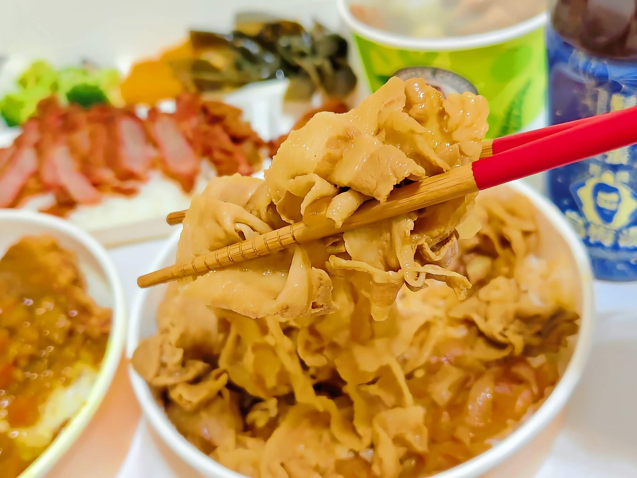 板橋江子翠美食｜鬍鬚張魯肉飯、雙重口感「日式咖哩炸雞丼飯」新上市、一甲子的美食台灣美食必吃！