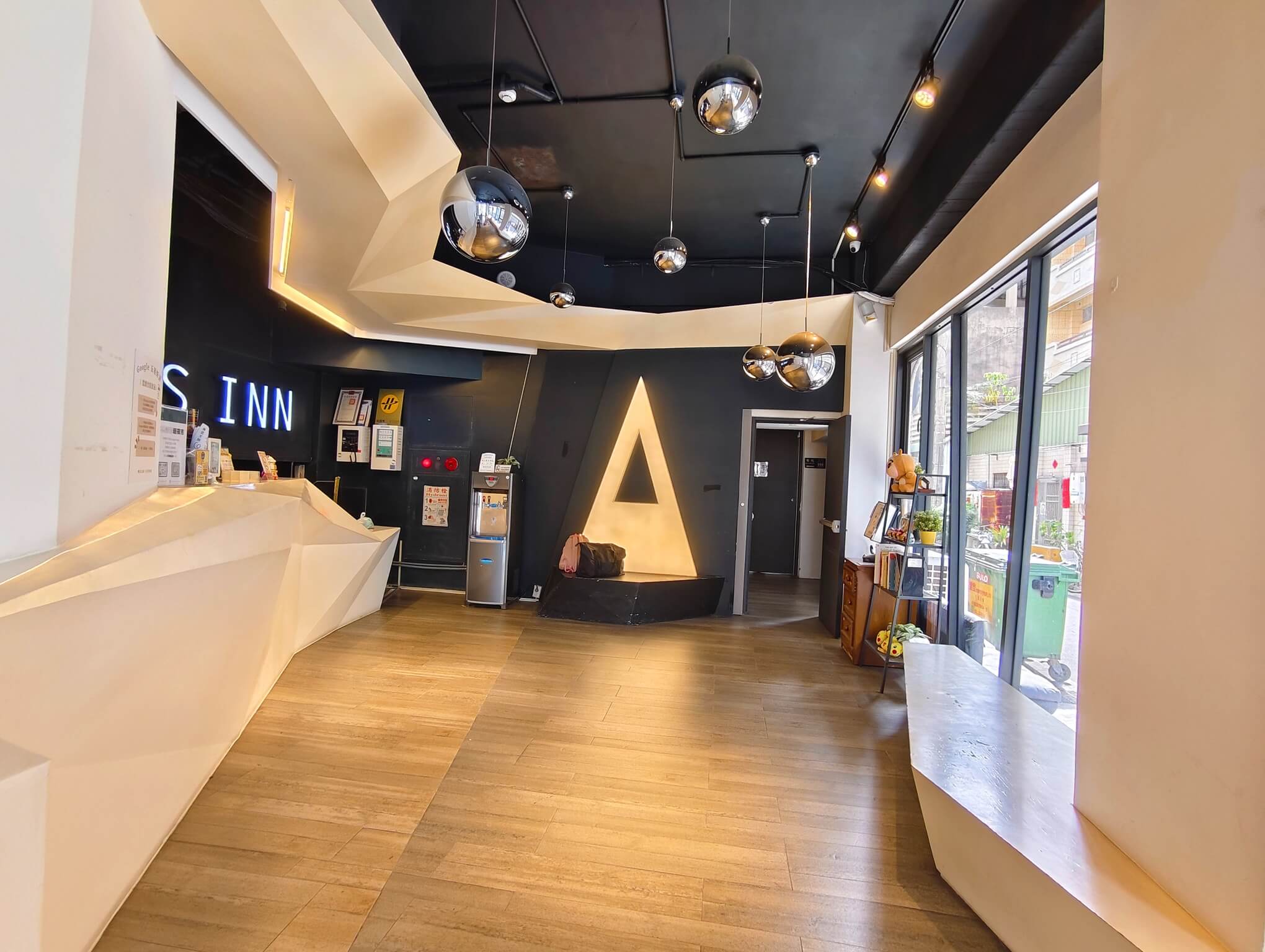 2025台中飯店|傳思文旅、平價旅館推薦、忠孝夜市旁覓食超方便! - 第3張圖