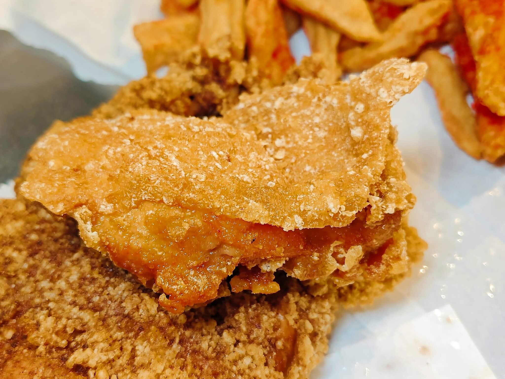 晴光市場美食|陳季炸雞 晴光市場店、香酥雞超搶手!雞排只要55元、雞翅、魷魚圈、地瓜通通必點!! - 第22張圖