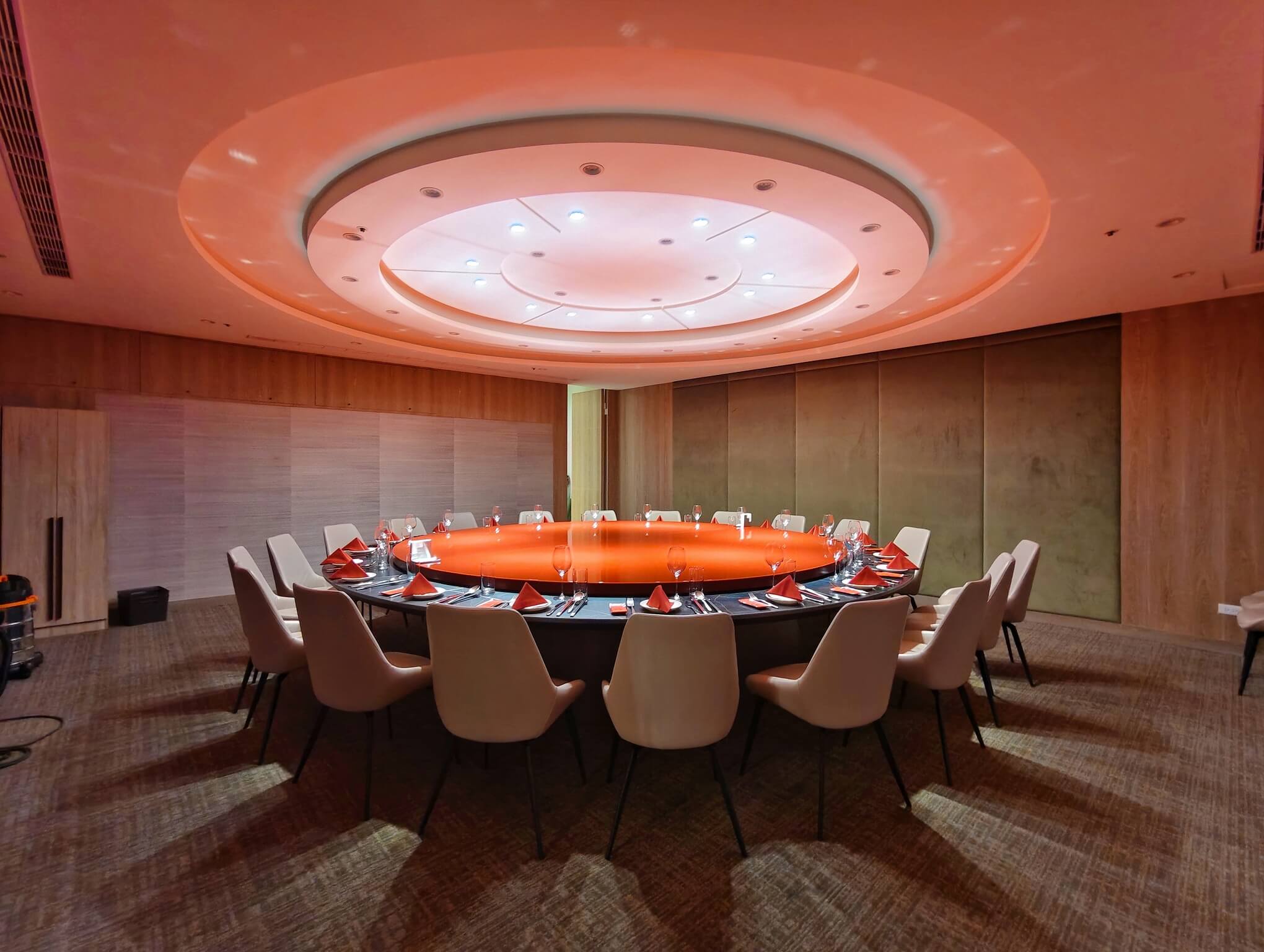 松山區私廚料理｜麟聚粵式料理 、連兩年米其林推薦、超值午間桌菜15,000元推薦、包廂推薦！茹曦酒店美食