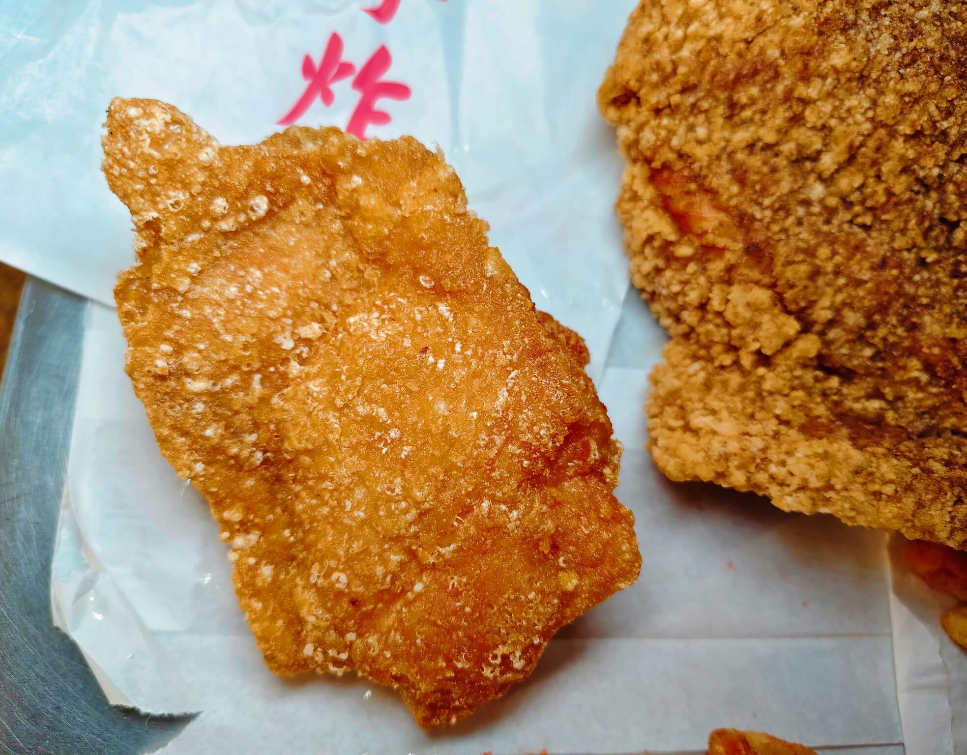 晴光市場美食|陳季炸雞 晴光市場店、香酥雞超搶手!雞排只要55元、雞翅、魷魚圈、地瓜通通必點!! - 第21張圖