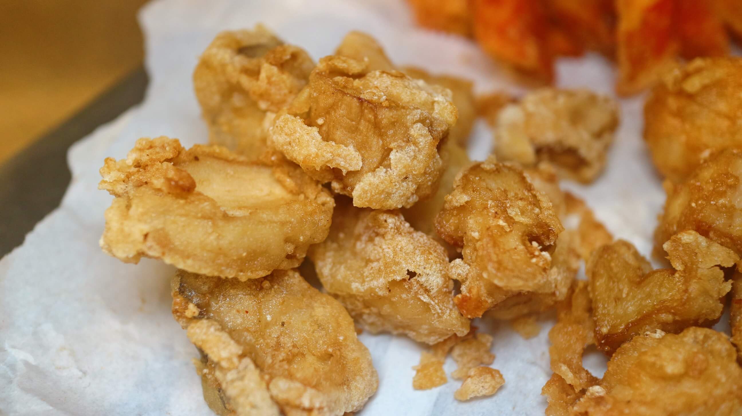 晴光市場美食|陳季炸雞 晴光市場店、香酥雞超搶手!雞排只要55元、雞翅、魷魚圈、地瓜通通必點!! - 第27張圖