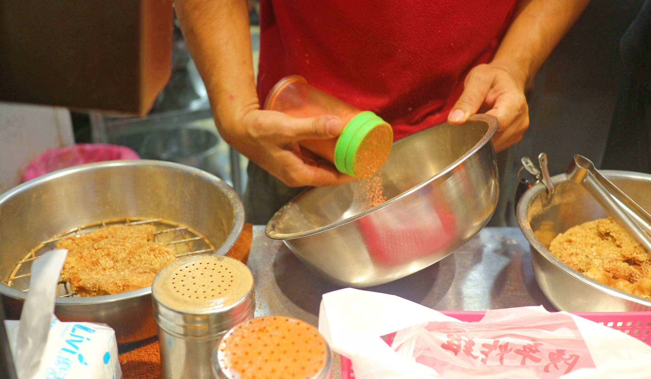 晴光市場美食|陳季炸雞 晴光市場店、香酥雞超搶手!雞排只要55元、雞翅、魷魚圈、地瓜通通必點!! - 第13張圖