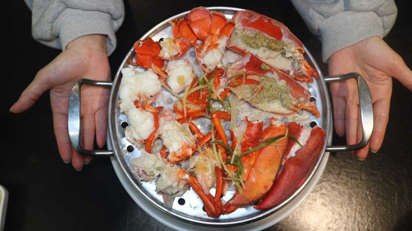 板橋美食|蒸天下海鮮蒸氣火鍋、活體海鮮、霸氣美味一鍋三吃! - 第15張圖 板橋美食|蒸天下海鮮蒸氣火鍋、活體海鮮、霸氣美味一鍋三吃!