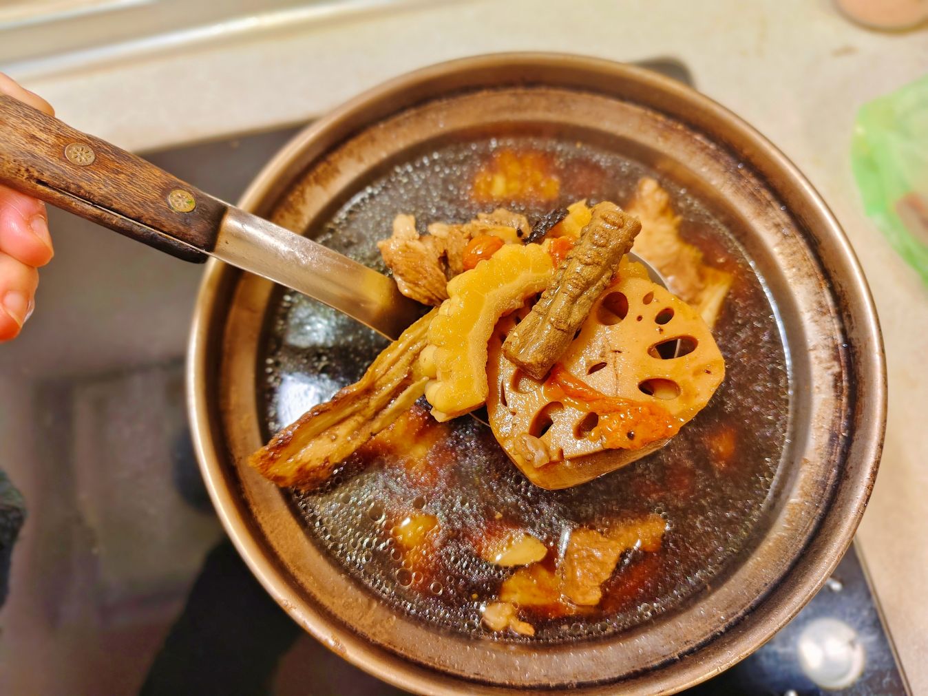 聯昌藥膳｜八珍、何首烏燉包、養成好體質！開啓你的「紅顏」模式～天天都能水噹噹！