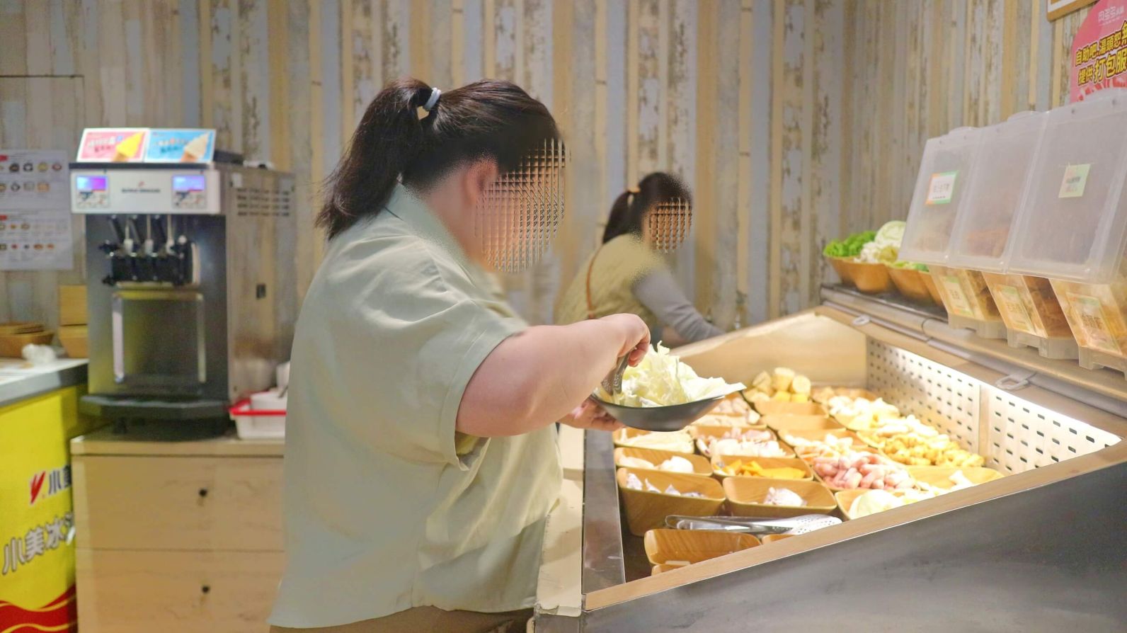 永和火鍋l 肉多多永和民權店 全台! 全天候! 平假日不限時! 輕量級套餐299 元起， 70多種自助吧、冰品吃到飽，CP值超高！(西門店.淡水店例假日除外，依各店營業時間；湯底.服務費另計)