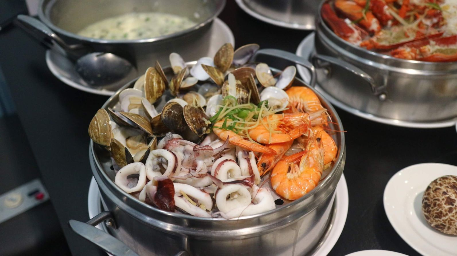 板橋美食|蒸天下海鮮蒸氣火鍋、活體海鮮、霸氣美味一鍋三吃! - 第23張圖 板橋美食|蒸天下海鮮蒸氣火鍋、活體海鮮、霸氣美味一鍋三吃!