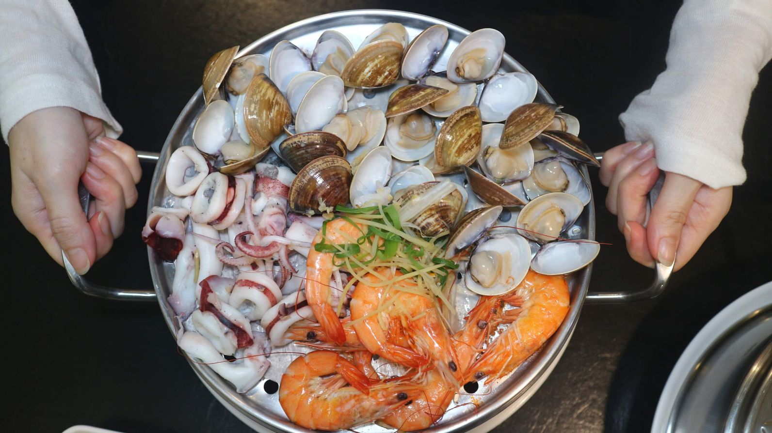 板橋美食|蒸天下海鮮蒸氣火鍋、活體海鮮、霸氣美味一鍋三吃! - 第19張圖 板橋美食|蒸天下海鮮蒸氣火鍋、活體海鮮、霸氣美味一鍋三吃!