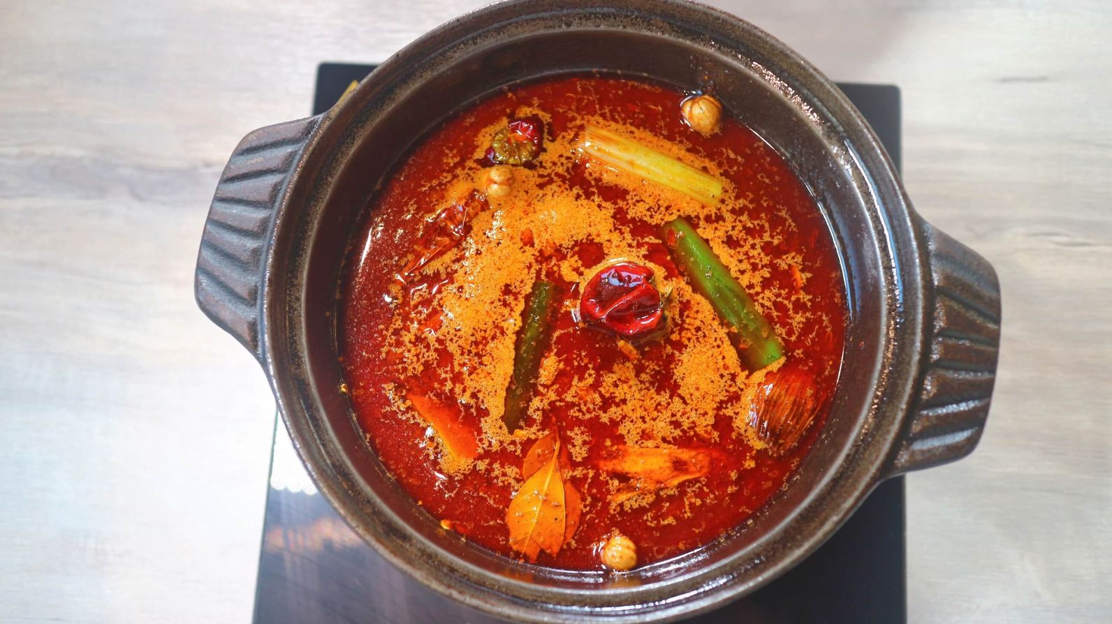 永和火鍋l 肉多多永和民權店 全台! 全天候! 平假日不限時! 輕量級套餐299 元起， 70多種自助吧、冰品吃到飽，CP值超高！(西門店.淡水店例假日除外，依各店營業時間；湯底.服務費另計)