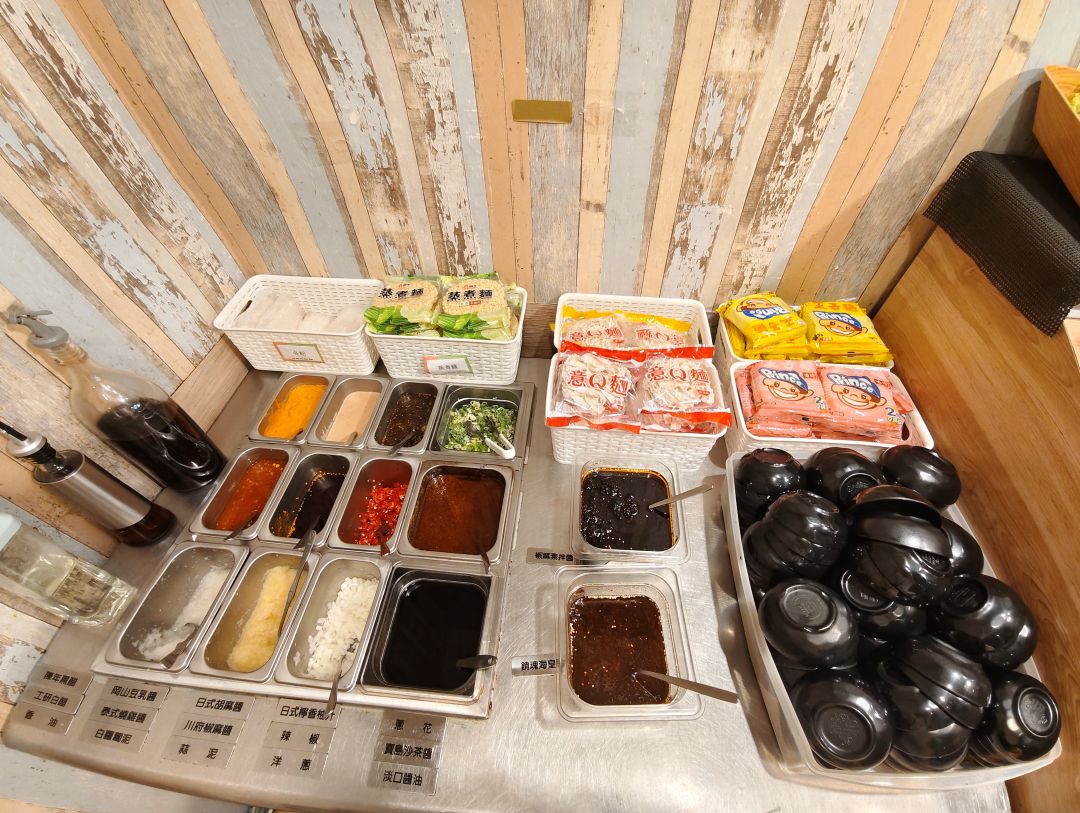 永和火鍋l 肉多多永和民權店 全台! 全天候! 平假日不限時! 輕量級套餐299 元起， 70多種自助吧、冰品吃到飽，CP值超高！(西門店.淡水店例假日除外，依各店營業時間；湯底.服務費另計)