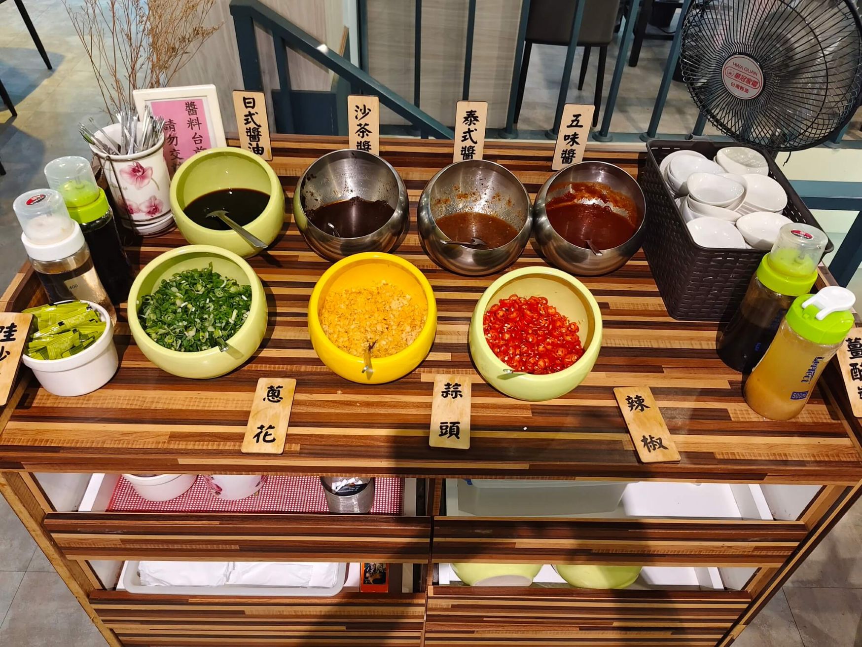 板橋美食|蒸天下海鮮蒸氣火鍋、活體海鮮、霸氣美味一鍋三吃! - 第11張圖 板橋美食|蒸天下海鮮蒸氣火鍋、活體海鮮、霸氣美味一鍋三吃!