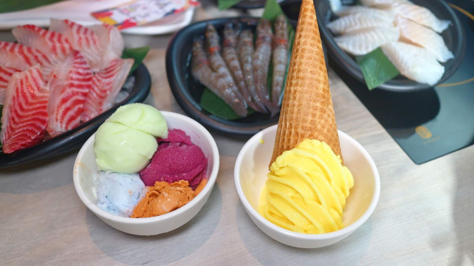 永和火鍋l 肉多多永和民權店 全台! 全天候! 平假日不限時! 輕量級套餐299 元起， 70多種自助吧、冰品吃到飽，CP值超高！(西門店.淡水店例假日除外，依各店營業時間；湯底.服務費另計)