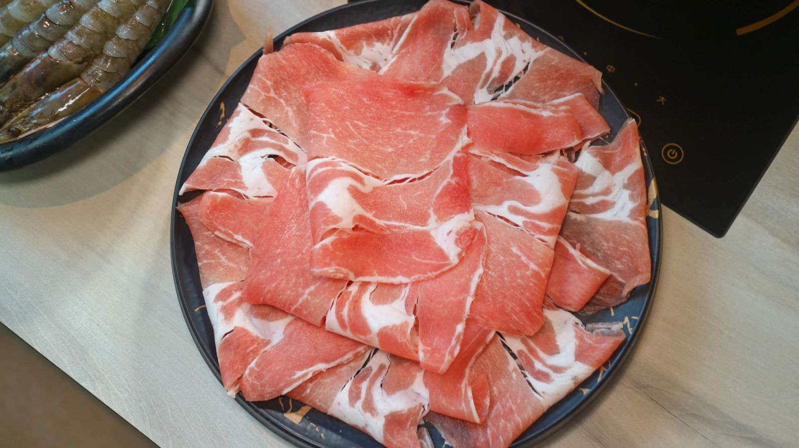 永和火鍋l 肉多多永和民權店 全台! 全天候! 平假日不限時! 輕量級套餐299 元起， 70多種自助吧、冰品吃到飽，CP值超高！(西門店.淡水店例假日除外，依各店營業時間；湯底.服務費另計)