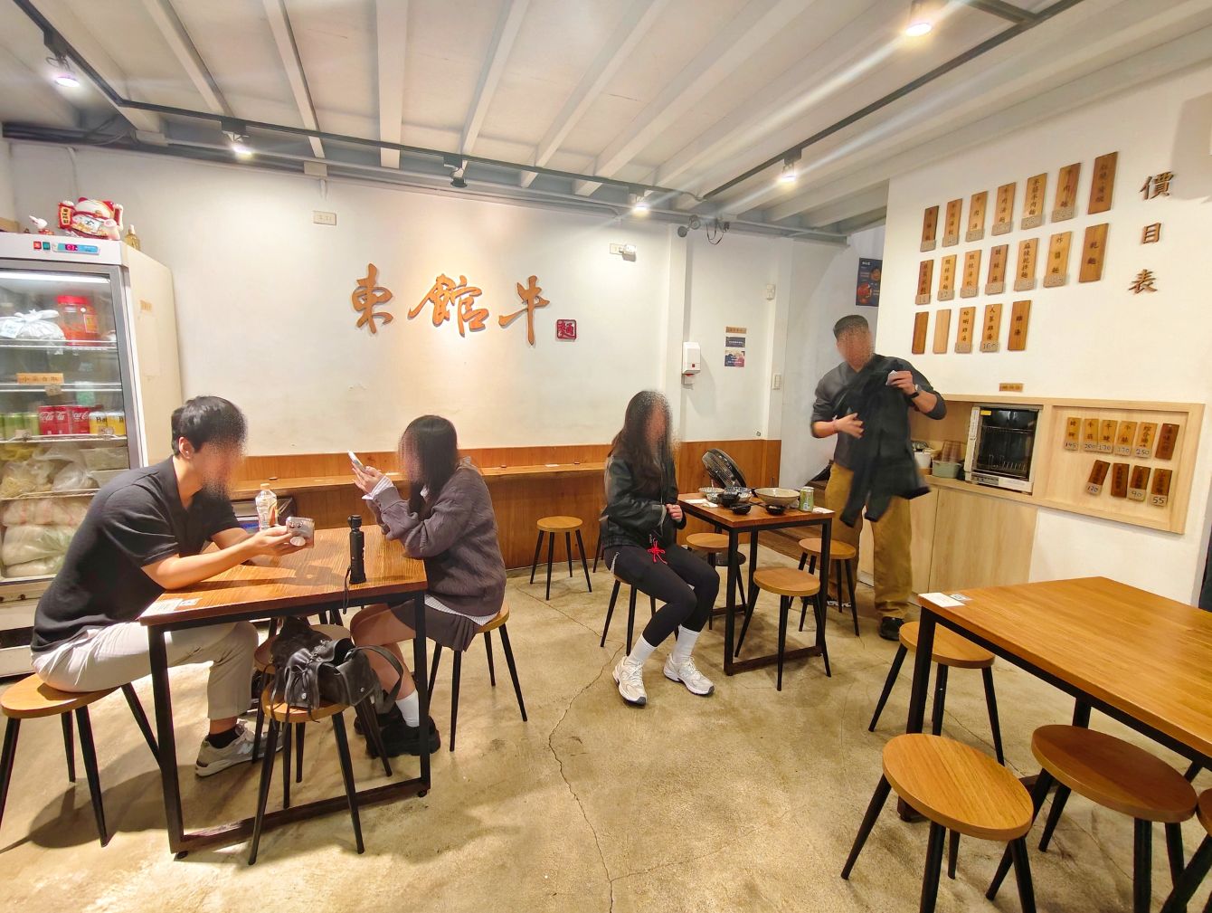 中山牛肉麵推薦｜東館牛肉麵、濃郁湯頭、厚實牛肉、就連國外旅客也無法抗拒他們魅力～！
