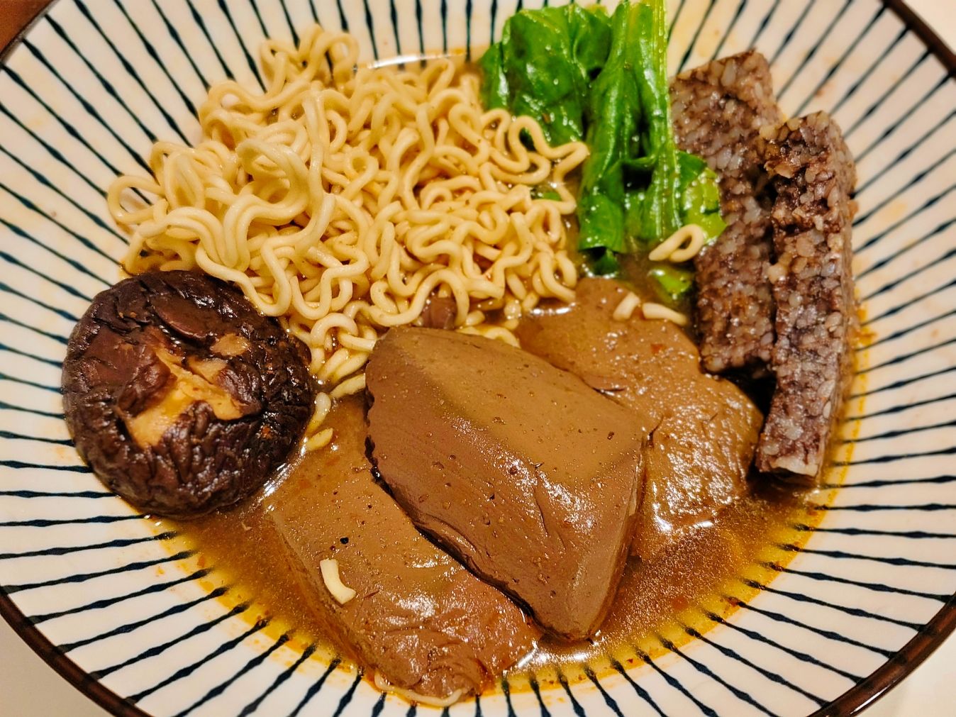 宅配美食｜JABA青花椒麻辣鴨血鍋、爆漿鴨血、香辣過癮2人吃剛剛好！加熱即食超方便！