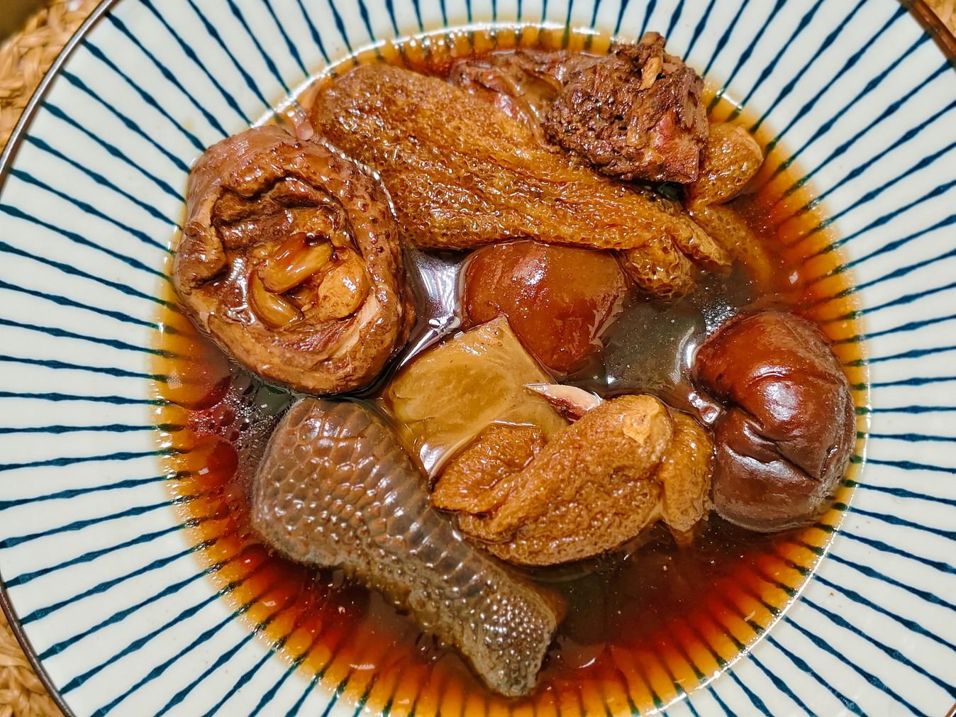 聯昌藥膳｜八珍、何首烏燉包、養成好體質！開啓你的「紅顏」模式～天天都能水噹噹！