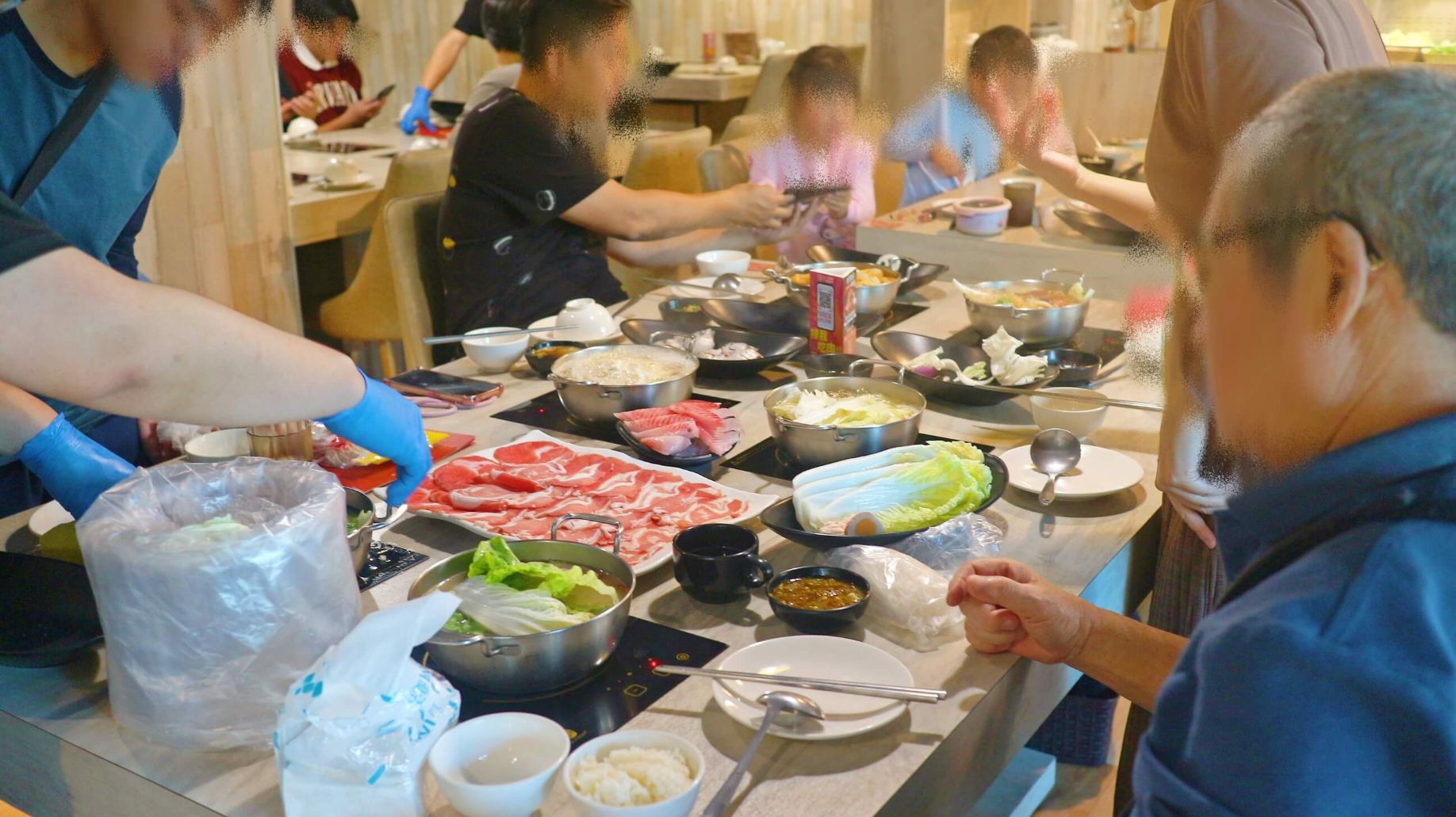 永和火鍋l 肉多多永和民權店 全台! 全天候! 平假日不限時! 輕量級套餐299 元起， 70多種自助吧、冰品吃到飽，CP值超高！(西門店.淡水店例假日除外，依各店營業時間；湯底.服務費另計)