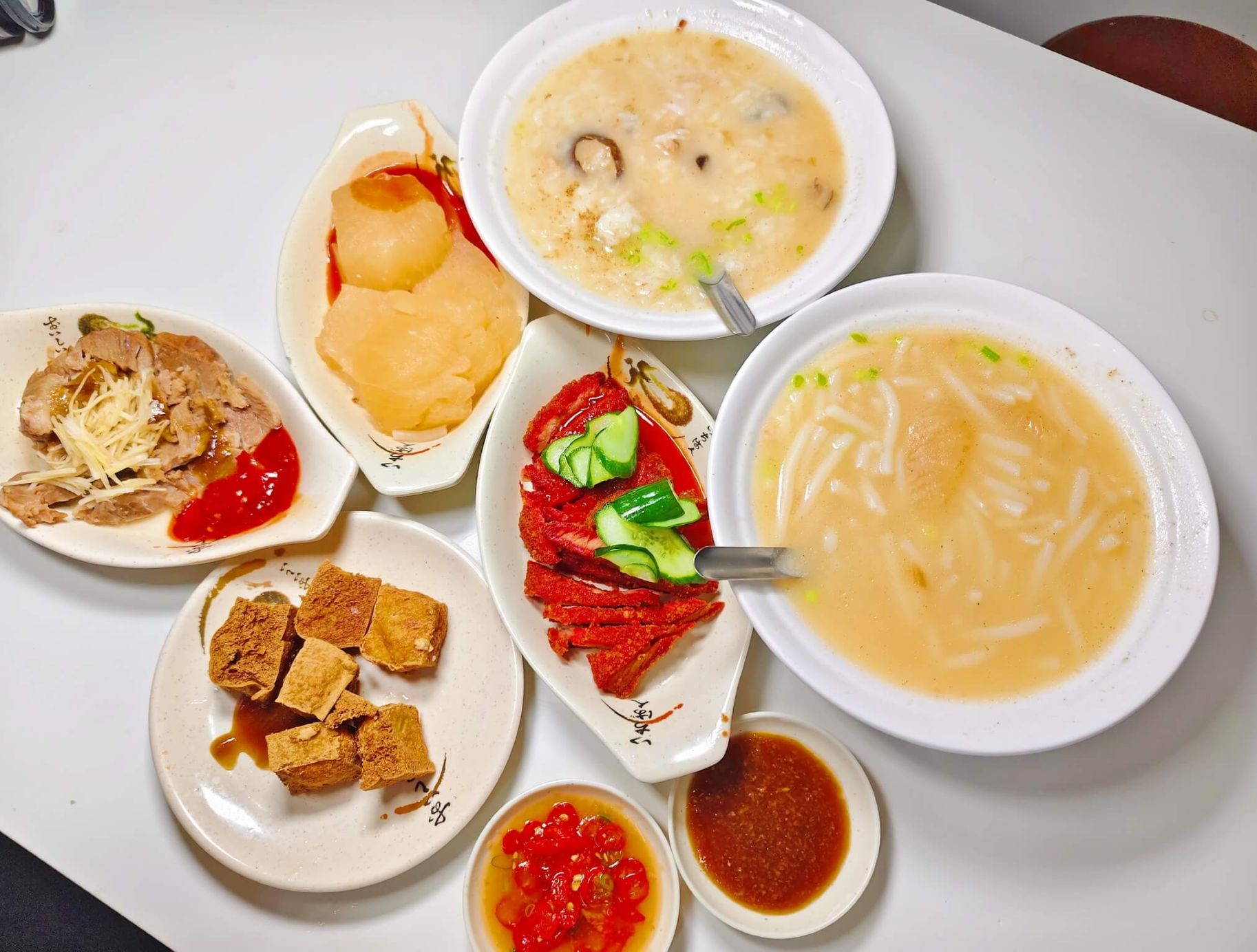 林口美食|半邊圓米粉湯香菇肉粥、香菇肉粥、米粉湯都只要30元、小菜只要15元! - 第18張圖 林口美食|半邊圓米粉湯香菇肉粥、香菇肉粥、米粉湯都只要30元、小菜只要15元!