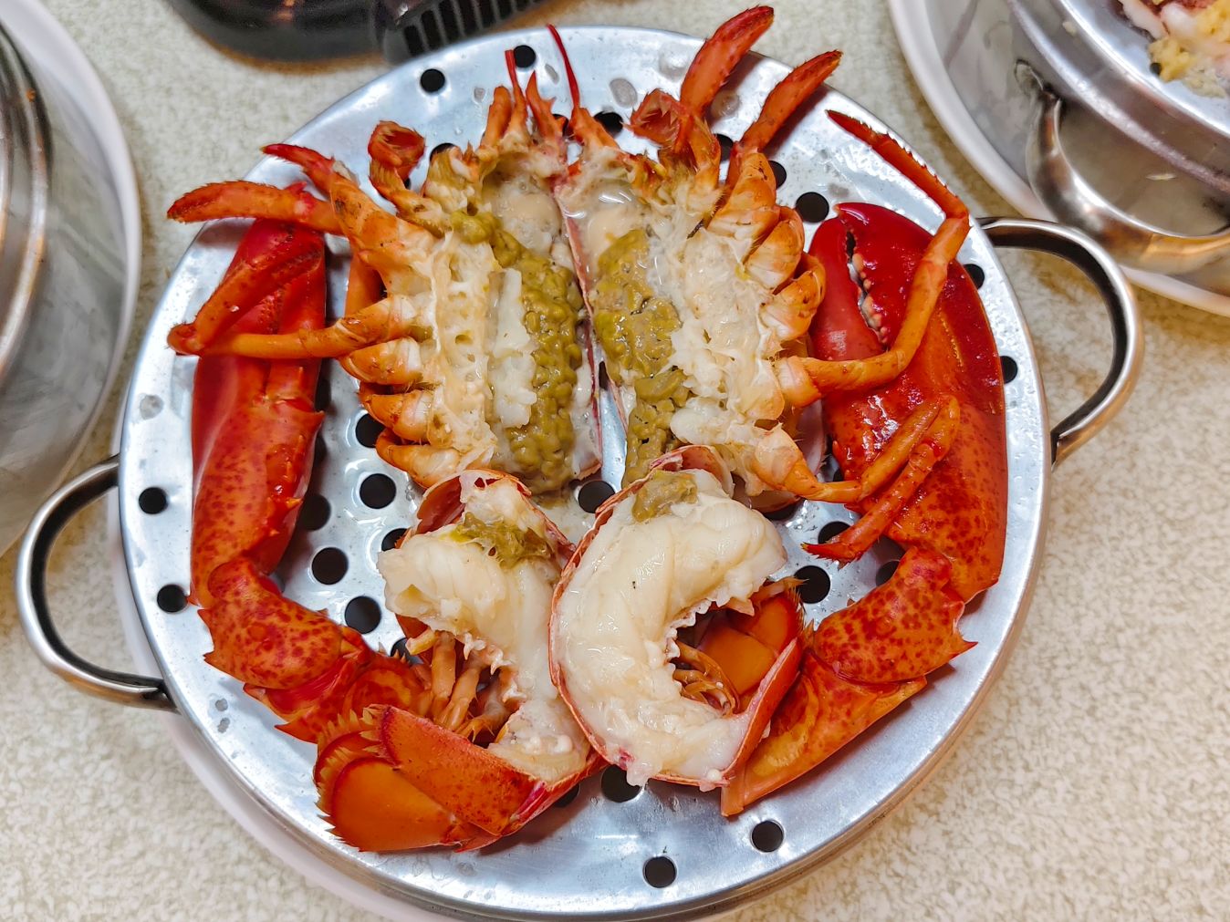 海鮮新鮮現蒸、爽嗑活體龍蝦、麵包蟹必吃、雜炊粥收尾超完美、朋月栻 二月牌沙茶爐 新莊店、新莊美食! - 第14張圖 海鮮新鮮現蒸、爽嗑活體龍蝦、麵包蟹必吃、雜炊粥收尾超完美、朋月栻 二月牌沙茶爐 新莊店、新莊美食!