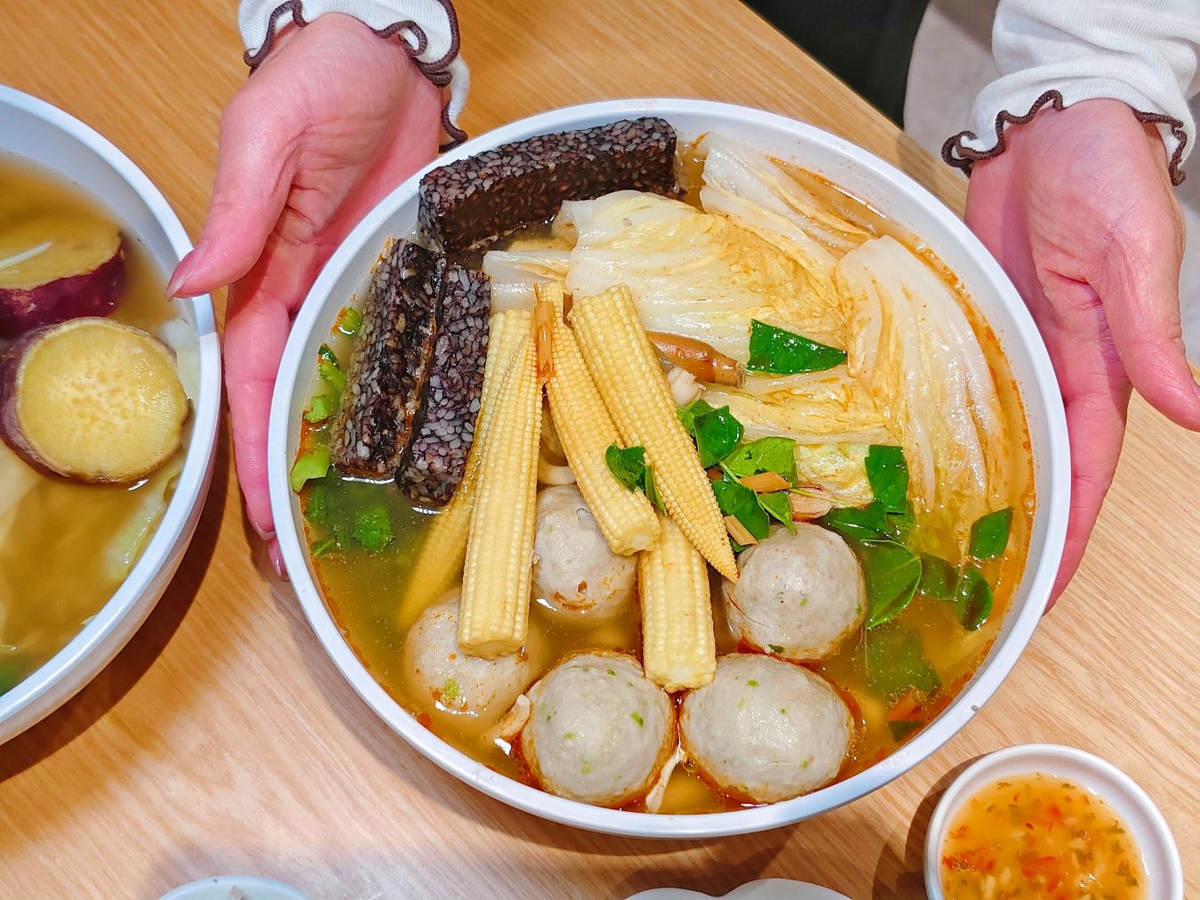 林口長庚美食|香泰迷迷、五十種配料、泰式香濃湯底、泰式美味一人也能滿足! - 第18張圖 林口長庚美食|香泰迷迷、五十種配料、泰式香濃湯底、泰式美味一人也能滿足!