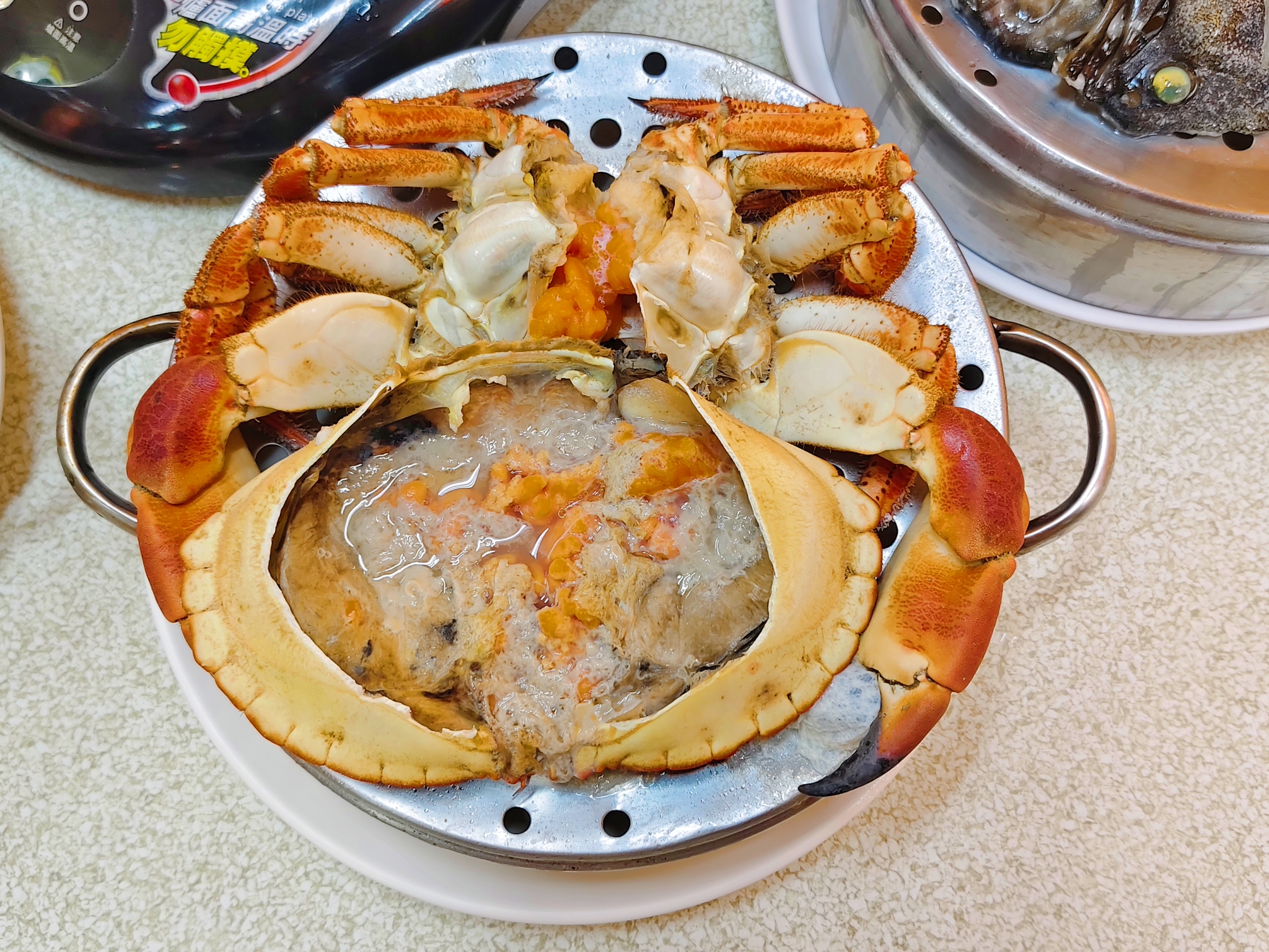海鮮新鮮現蒸、爽嗑活體龍蝦、麵包蟹必吃、雜炊粥收尾超完美、朋月栻 二月牌沙茶爐 新莊店、新莊美食! - 第16張圖 海鮮新鮮現蒸、爽嗑活體龍蝦、麵包蟹必吃、雜炊粥收尾超完美、朋月栻 二月牌沙茶爐 新莊店、新莊美食!