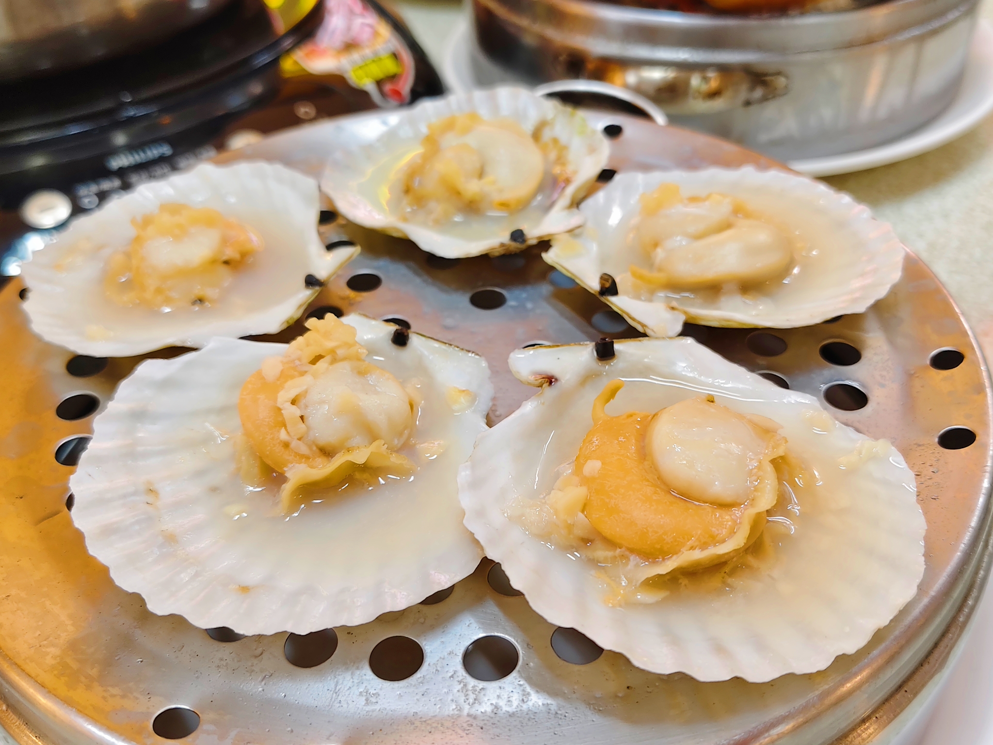 海鮮新鮮現蒸、爽嗑活體龍蝦、麵包蟹必吃、雜炊粥收尾超完美、朋月栻 二月牌沙茶爐 新莊店、新莊美食! - 第20張圖 海鮮新鮮現蒸、爽嗑活體龍蝦、麵包蟹必吃、雜炊粥收尾超完美、朋月栻 二月牌沙茶爐 新莊店、新莊美食!