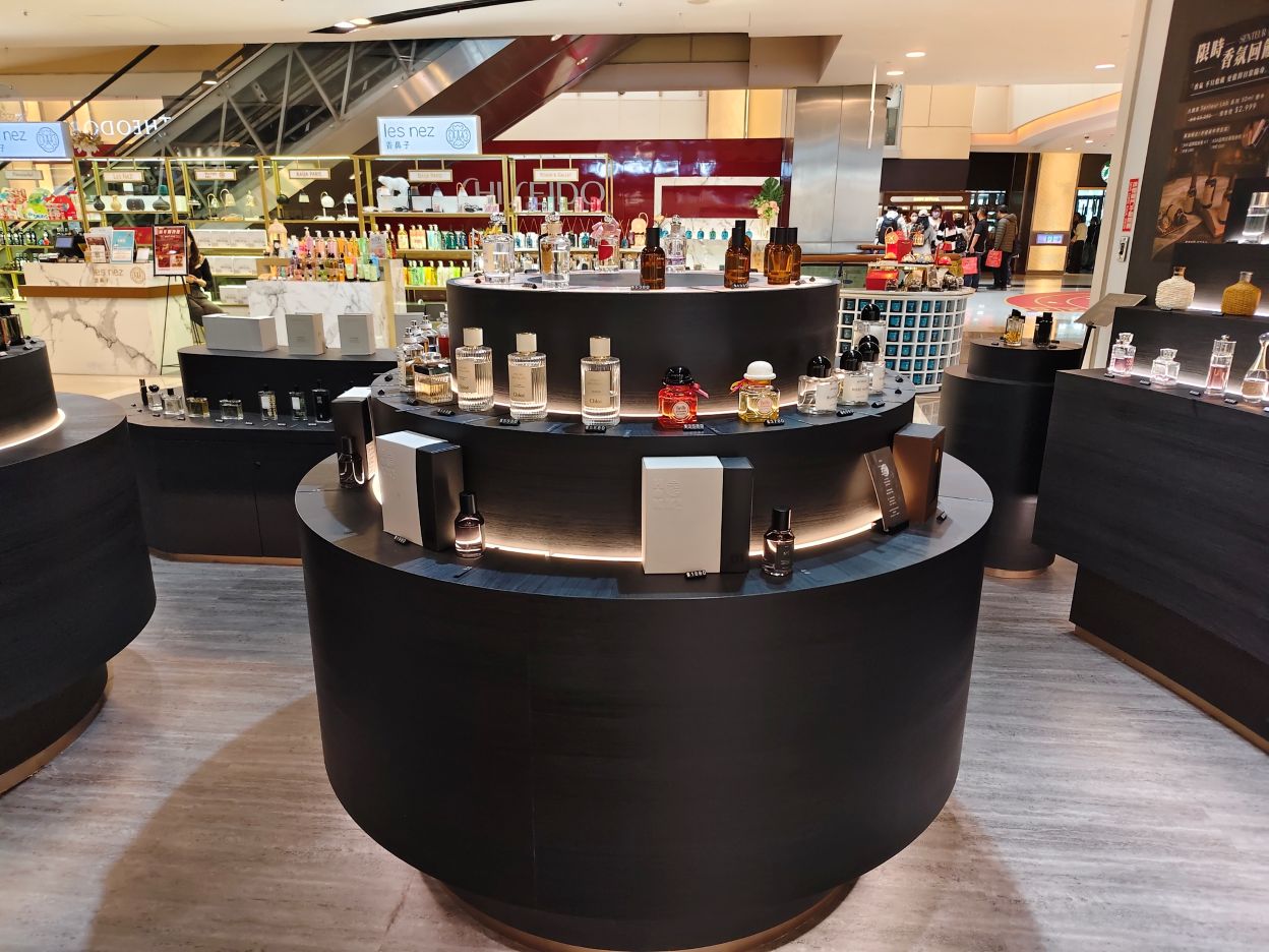 桃園大江購物中心、2026賀歲慶裝置藝術開箱、吃喝玩樂買一站式悠遊逛街城！（全年免費停車）