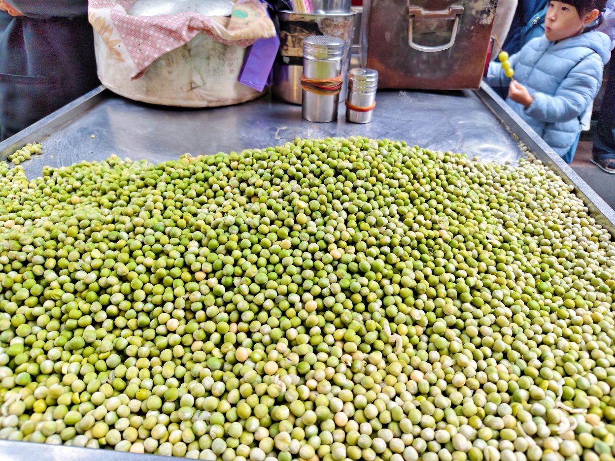 50年「炭烤放屁豆」、全台唯一懷舊古早味零嘴、軟軟QQ香香、意外的唰嘴! - 第4張圖 50年「炭烤放屁豆」、全台唯一懷舊古早味零嘴、軟軟QQ香香、意外的唰嘴!