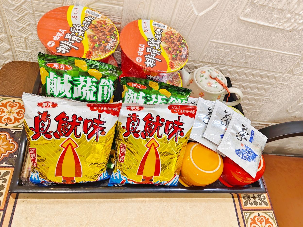 在地美食及景點文化一次滿足、小零嘴及泡麵免費享用！中華郵輪文旅