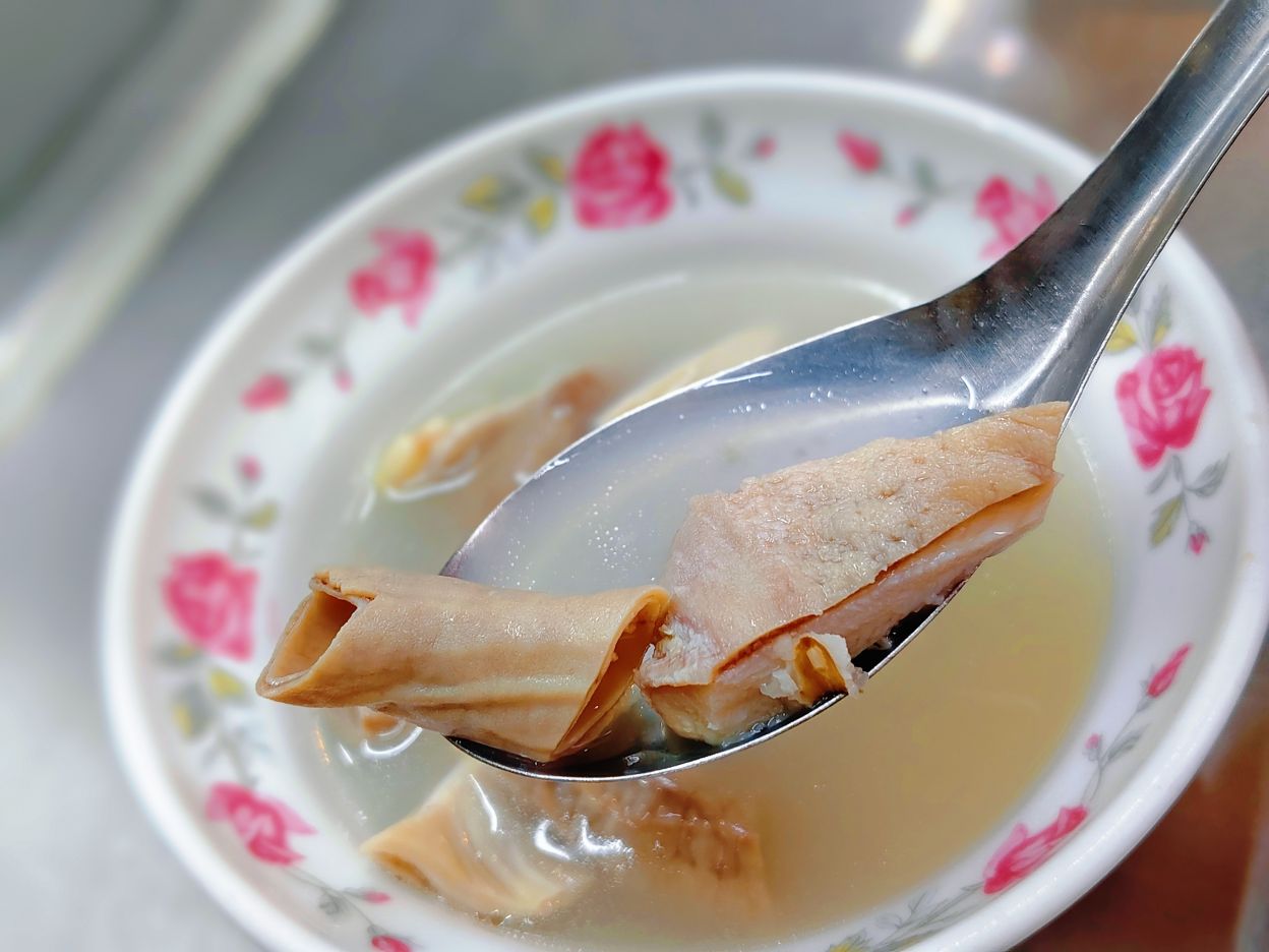 甘甜美味飄香80年老店、濃郁乳白四神湯頭可以續湯、基隆廟口 四神湯20號攤! - 第8張圖 甘甜美味飄香80年老店、濃郁乳白四神湯頭可以續湯、基隆廟口 四神湯20號攤!