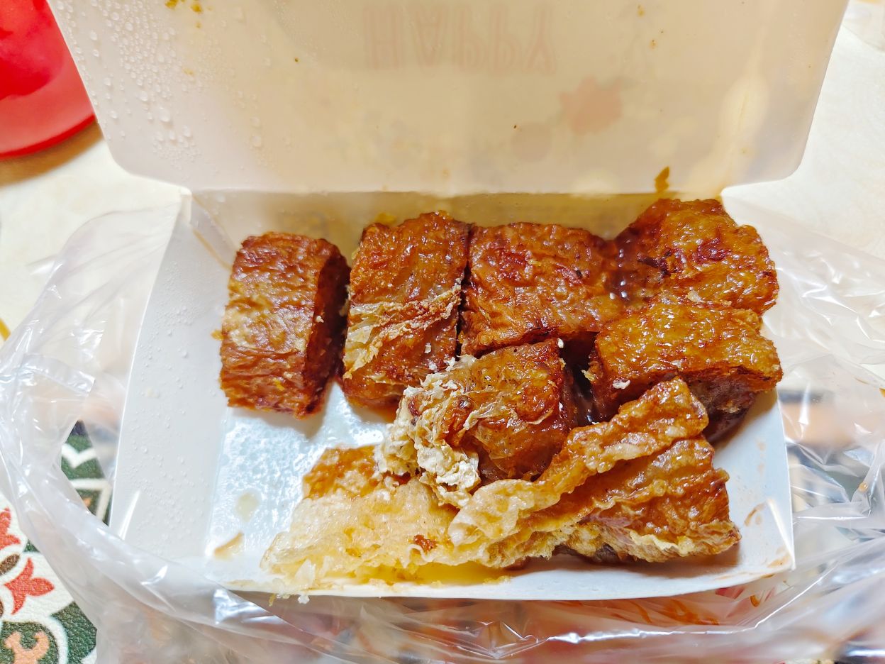 雞捲看起來有夠好吃、大部分都在罵、這是要買嗎? 古早味雞捲大王(15號)! - 第7張圖 雞捲看起來有夠好吃、大部分都在罵、這是要買嗎? 古早味雞捲大王(15號)!