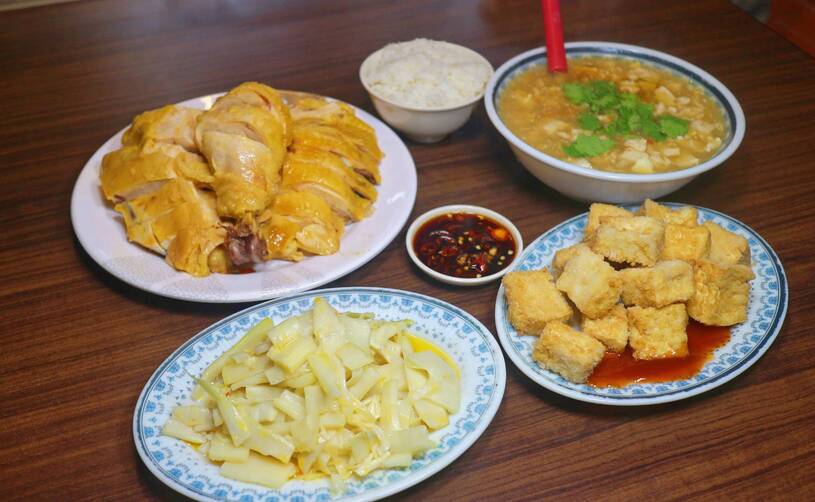 新北石碇老街美食、73年老店、閹雞必吃、福寶飲食店! - 第13張圖 新北石碇老街美食、73年老店、閹雞必吃、福寶飲食店!