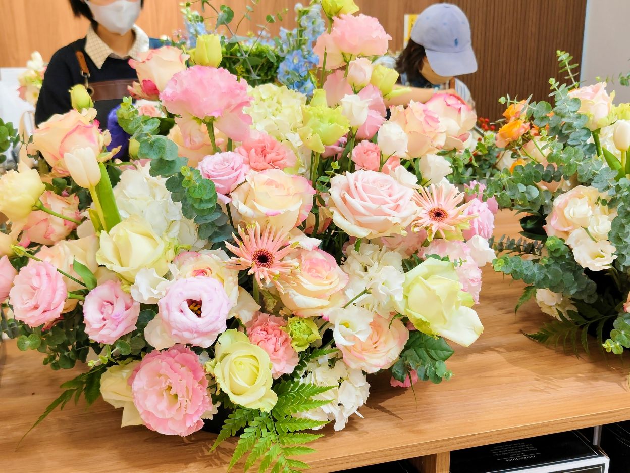 台北夢幻花店、情人節、母親節花束、婚禮佈置、重要日子通通搞定、代官山花苑！