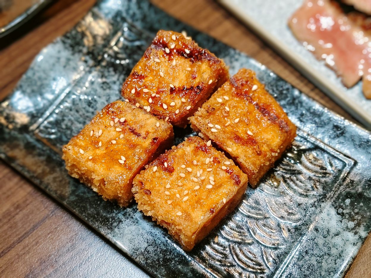 【中山林森北路居酒屋推薦】美味炭火牛舌烤肉、明太子雞肉串、讓愛吃串燒的你大飽口福|鑫炭號居酒屋! - 第10張圖 【中山林森北路居酒屋推薦】美味炭火牛舌烤肉、明太子雞肉串、讓愛吃串燒的你大飽口福|鑫炭號居酒屋!