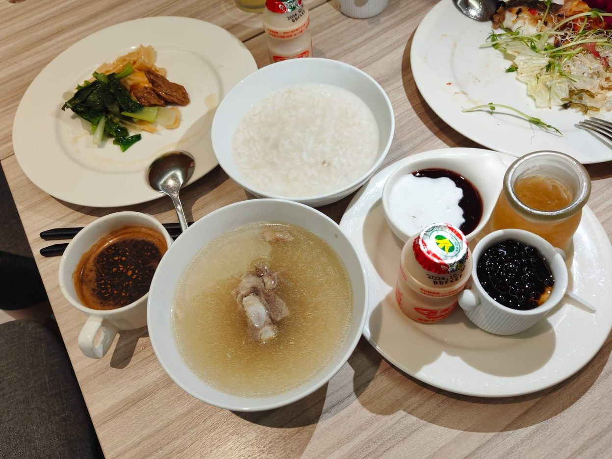 小西門圓環就在樓下、早餐澎湃還有台南牛肉湯必喝、聖禾大飯店 Hotel A - 第31張圖 小西門圓環就在樓下、早餐澎湃還有台南牛肉湯必喝、聖禾大飯店 Hotel A