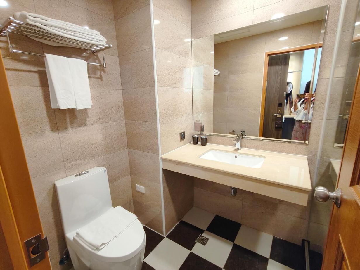 小西門圓環就在樓下、早餐澎湃還有台南牛肉湯必喝、聖禾大飯店 Hotel A - 第11張圖 小西門圓環就在樓下、早餐澎湃還有台南牛肉湯必喝、聖禾大飯店 Hotel A