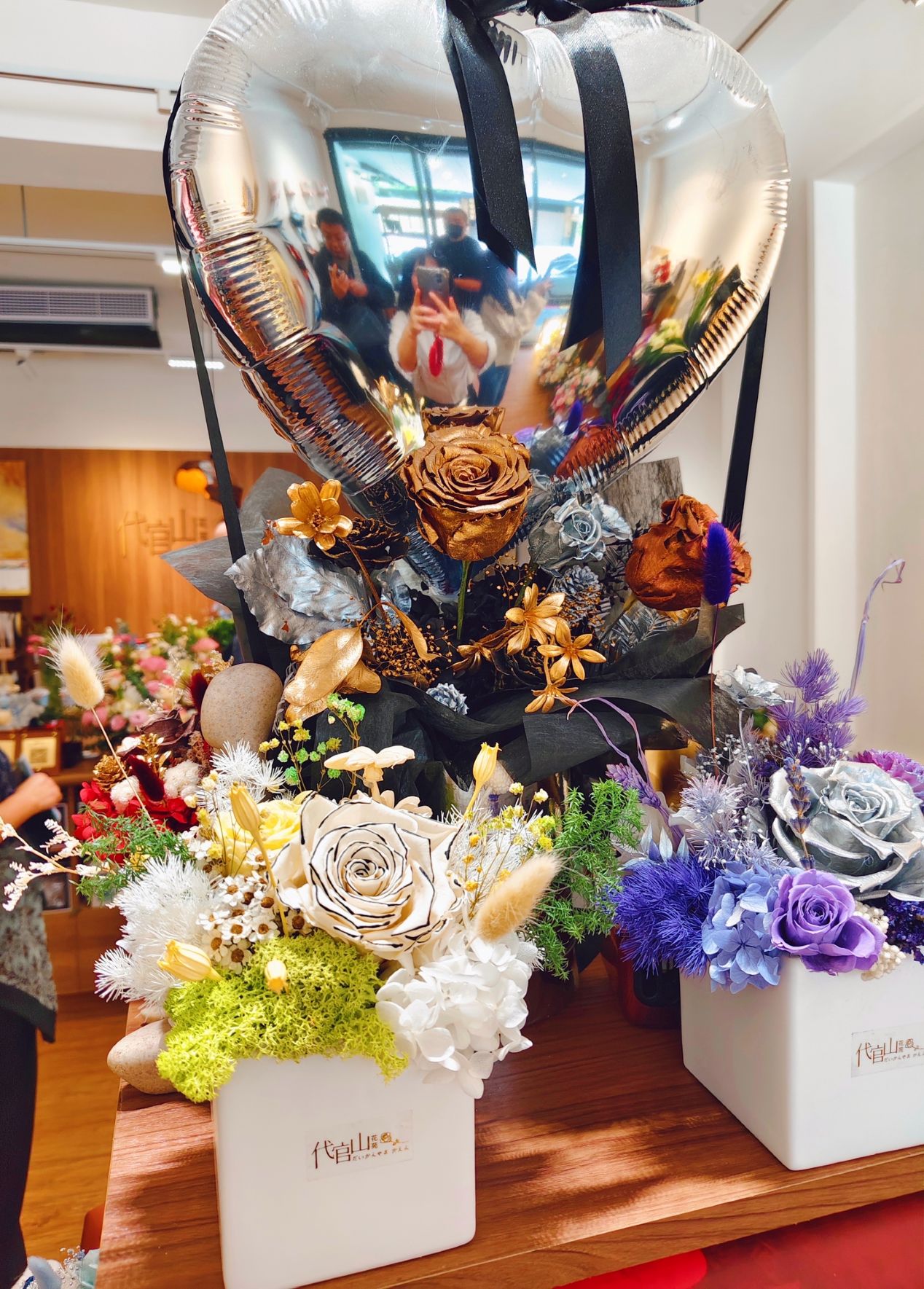 台北夢幻花店、情人節、母親節花束、婚禮佈置、重要日子通通搞定、代官山花苑！