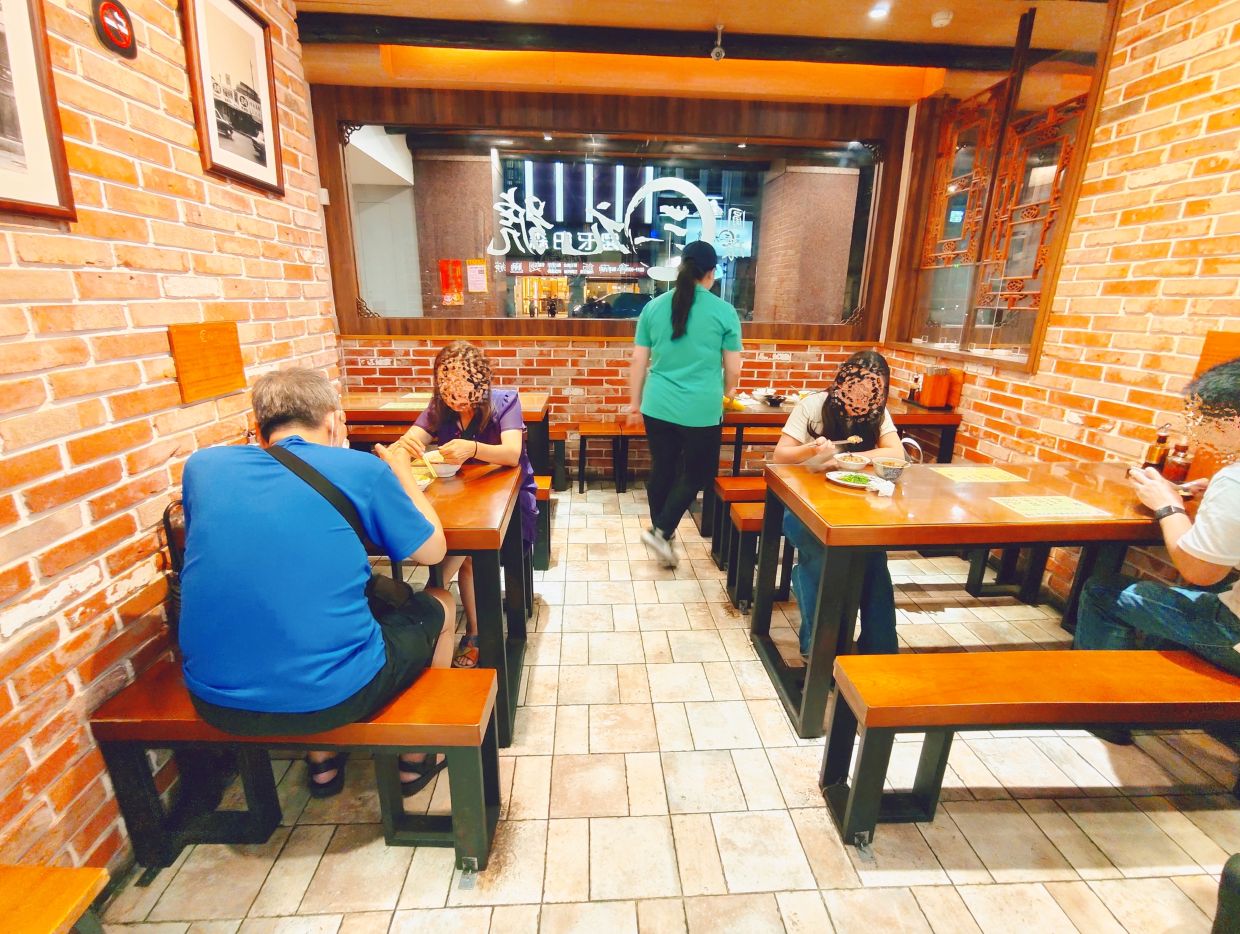 魯肉飯百年老店、創立民國9年、擄獲人心魚翅肉羹、魯肉飯超好吃、三元號魯肉飯! - 第5張圖 魯肉飯百年老店、創立民國9年、擄獲人心魚翅肉羹、魯肉飯超好吃、三元號魯肉飯!