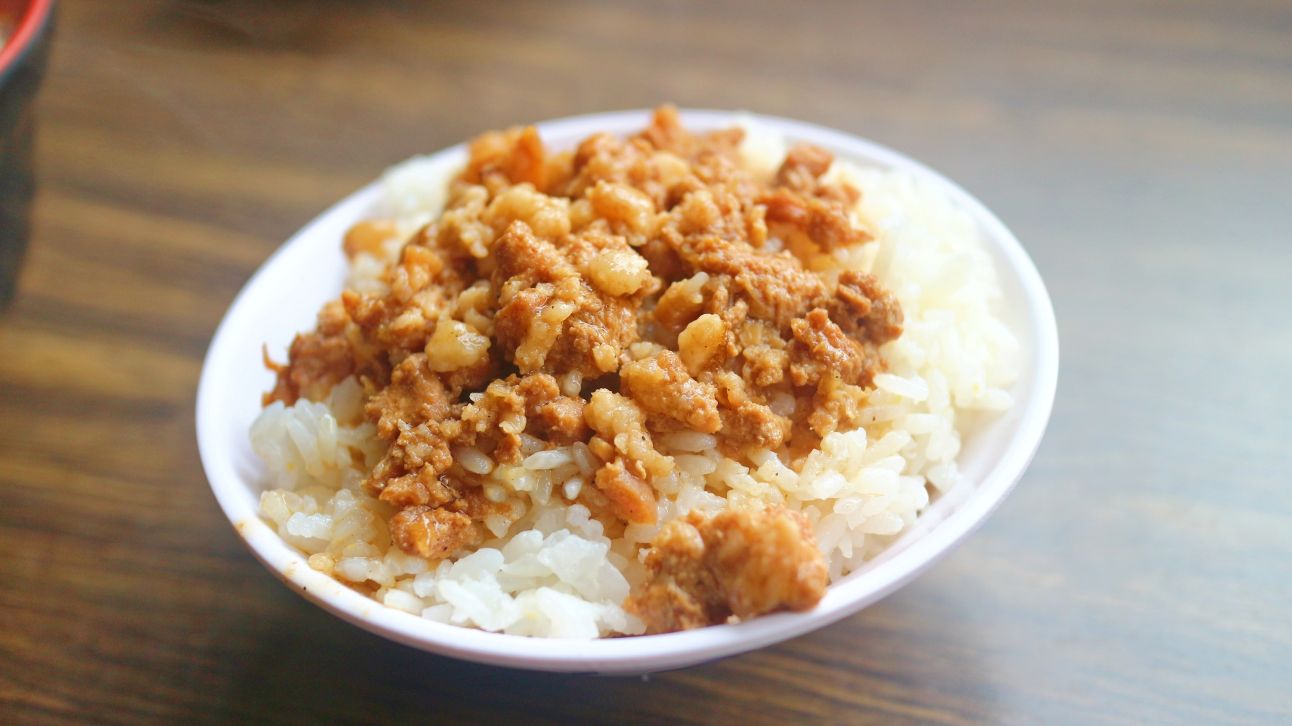 飄香宜蘭員山美食|湯頭清爽鮮甜、魚丸彈牙、米粉超大碗、新城魚丸米粉! - 第10張圖 飄香宜蘭員山美食|湯頭清爽鮮甜、魚丸彈牙、米粉超大碗、新城魚丸米粉!